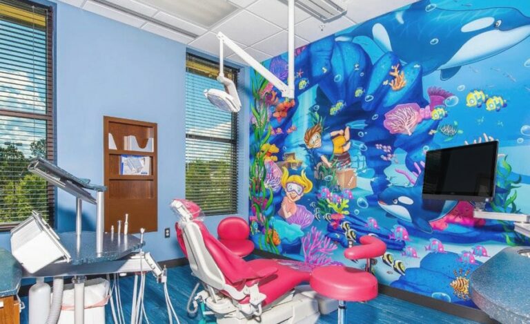 pediatric operatory with exciting underwater murals filled with fish and whales