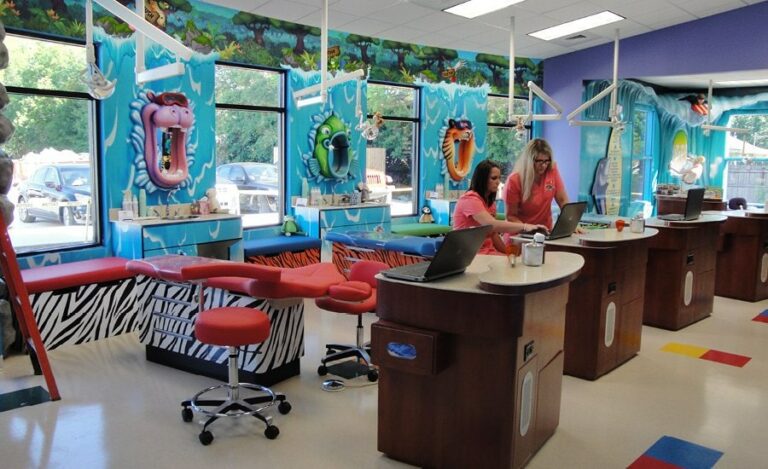 underwater themed treatment room for kids dental office